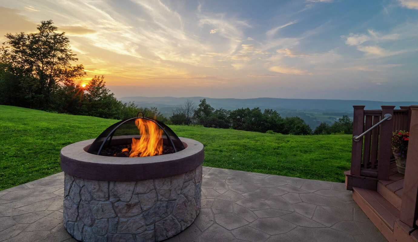 Covered fire pit